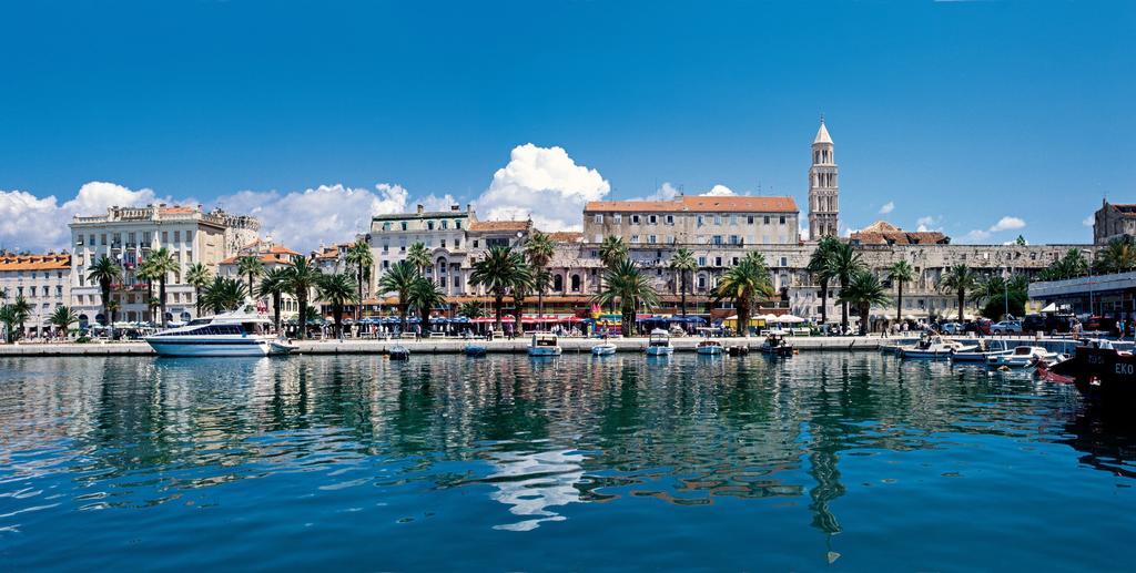 Holiday Home Aspalathos - With Free Parking, Near The Beach, A Few Minutes' Walking Distance To The Unesco Palace Split Chambre photo