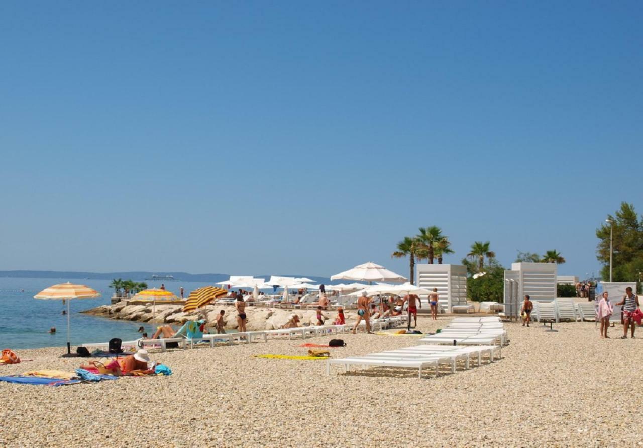 Holiday Home Aspalathos - With Free Parking, Near The Beach, A Few Minutes' Walking Distance To The Unesco Palace Split Extérieur photo